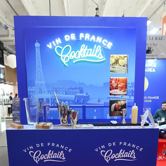 Neon LED pour stand et salon professionnel