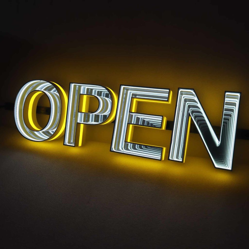 lettres-miroir-neon-jaune