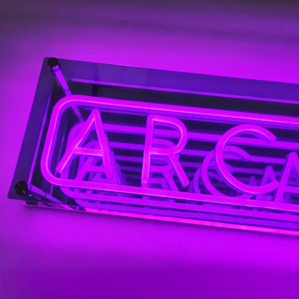 neon miroir infini arcade