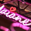 création néon led babyshower rose et coeur rouge police cursive